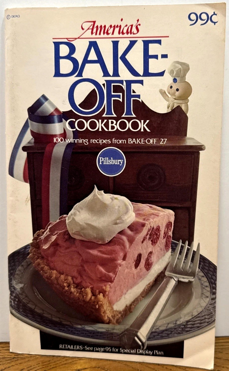 Vintage 1977 Pillsbury America\'s Bake Off Cookbook  95 pages VGUC