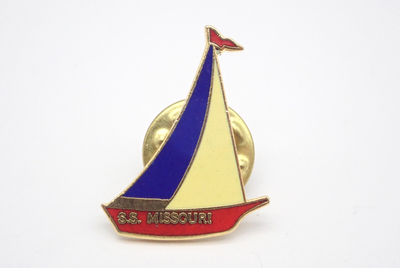 SS Missouri Sailboat Gold Tone Vintage Lapel Pin
