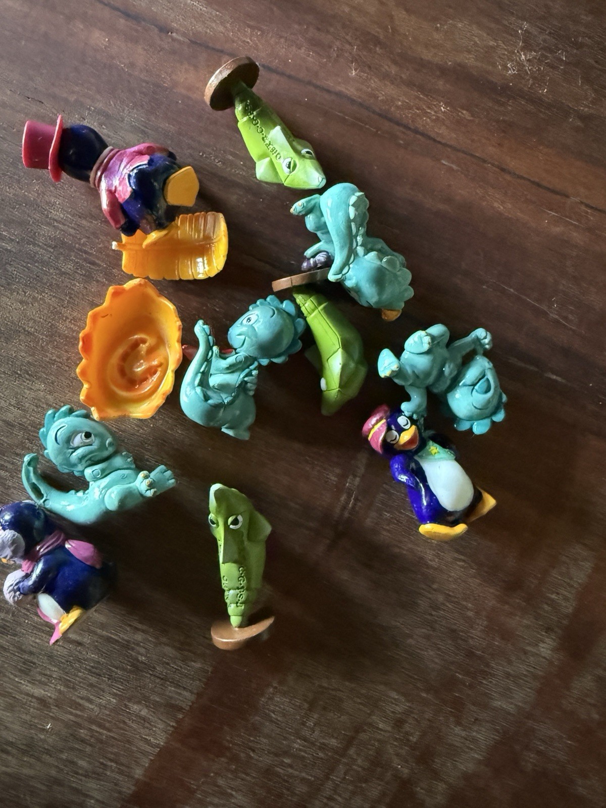 Vintage Ferrero Minifiigures Lot of 12 Pieces