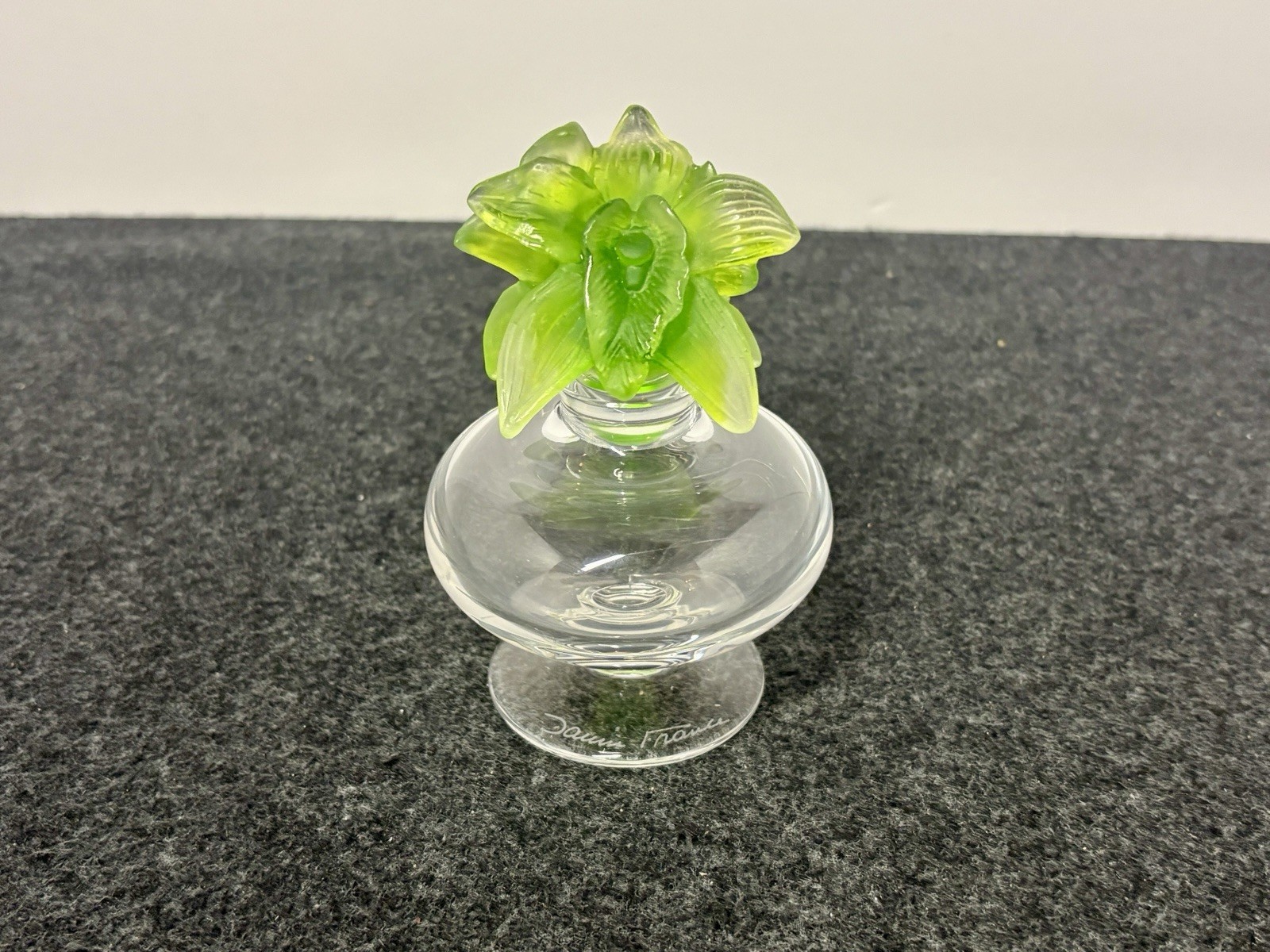Daum France Green Pate De Verre Orchidee Flower Perfume Bottle #572 4.75 In High Daum France Green Pate De Verre Orchidee Flower Perfume Bottle #572 4.75 In High