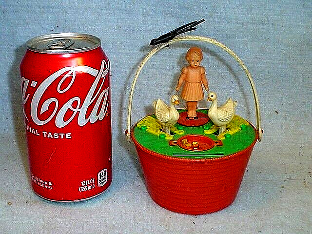VINTAGE MOTION BOUNCY CHICKENS AND GIRL STILL COIN BANK~MADE IN ITALY