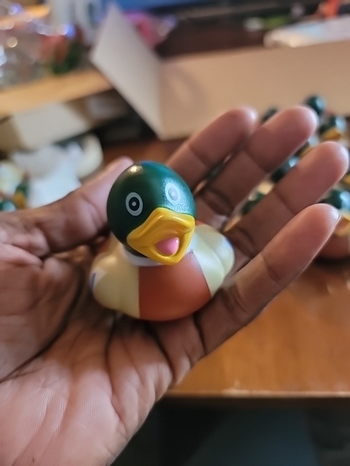 1 x Collectible Mallard Rubber Duck Toy- Jeep Duck- Bath Toy GM8