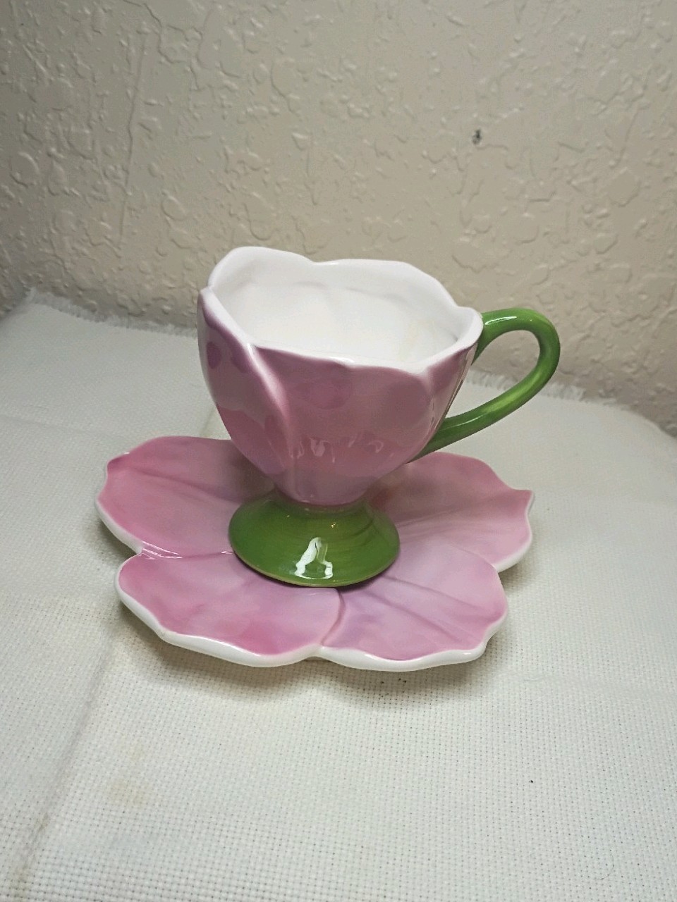 Vintage Teleflora Pink Flower-Shaped Ceramic Tea Cup and Saucer Set of 2