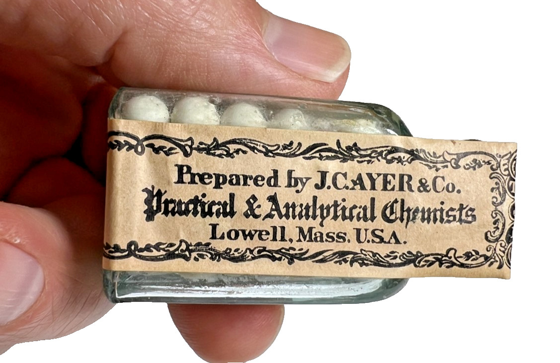 Antique 1880s AYER PILLS Lowell Massachusetts Sealed Medicine Bottle LABELED