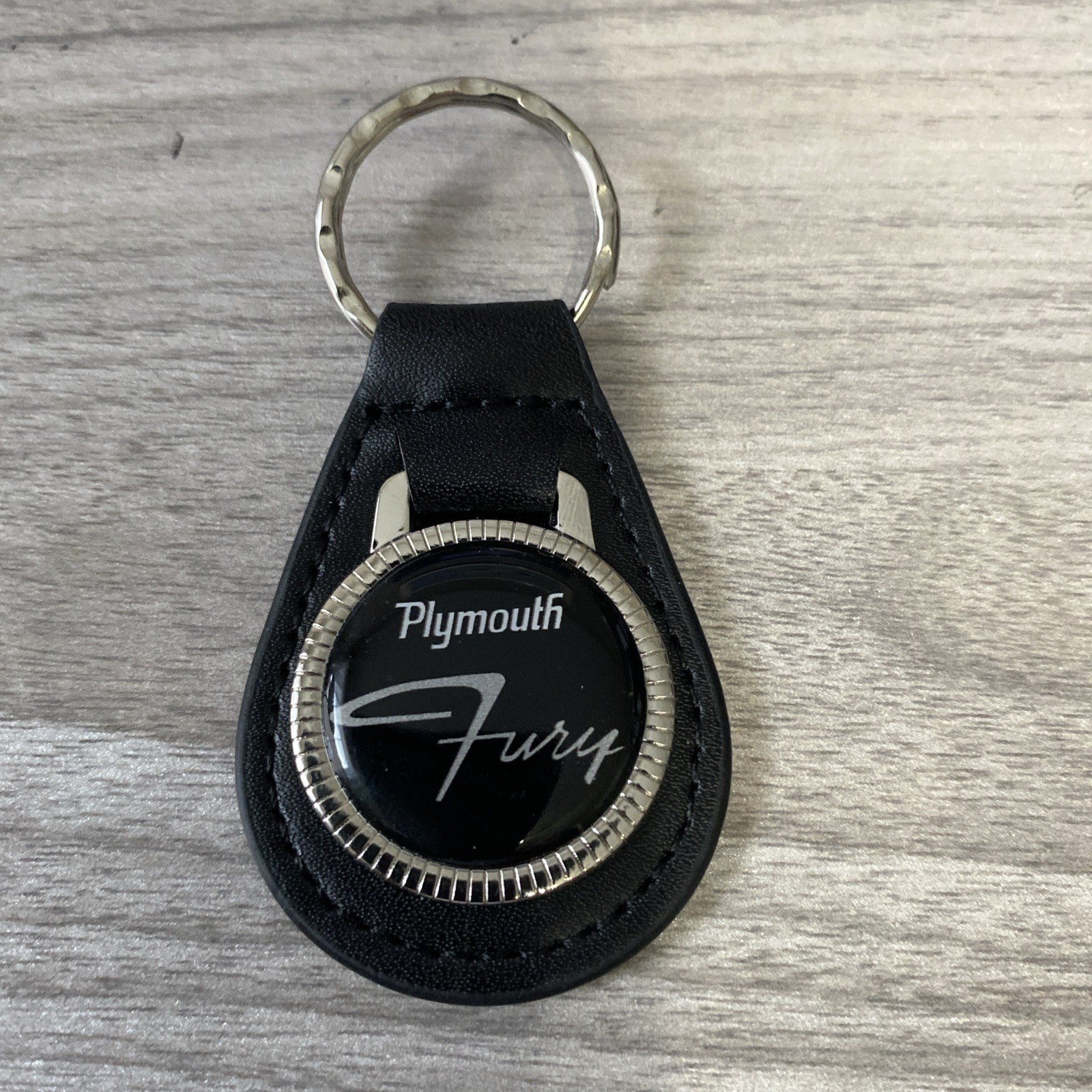 PLYMOUTH  FURY  KEY CHAIN ........