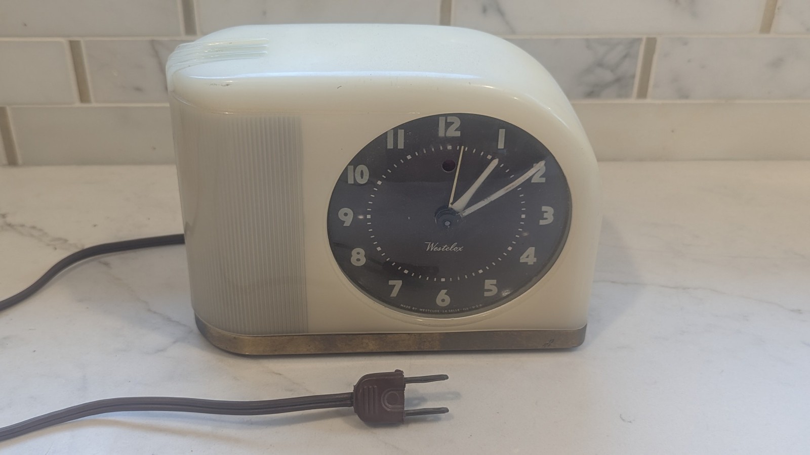 Vintage 1950s Westclox Moonbeam Alarm Clock Model S5-J Ivory Case Working Light