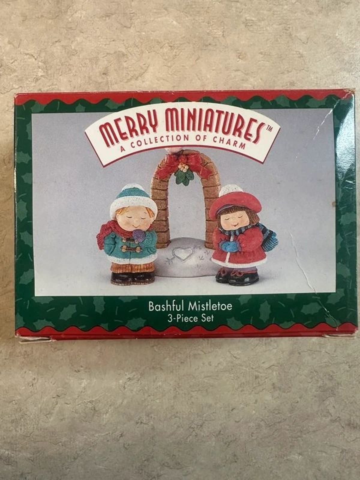 Vintage 1996 Hallmark Merry Miniatures Bashful Mistletoe 3 Piece Set Figurine