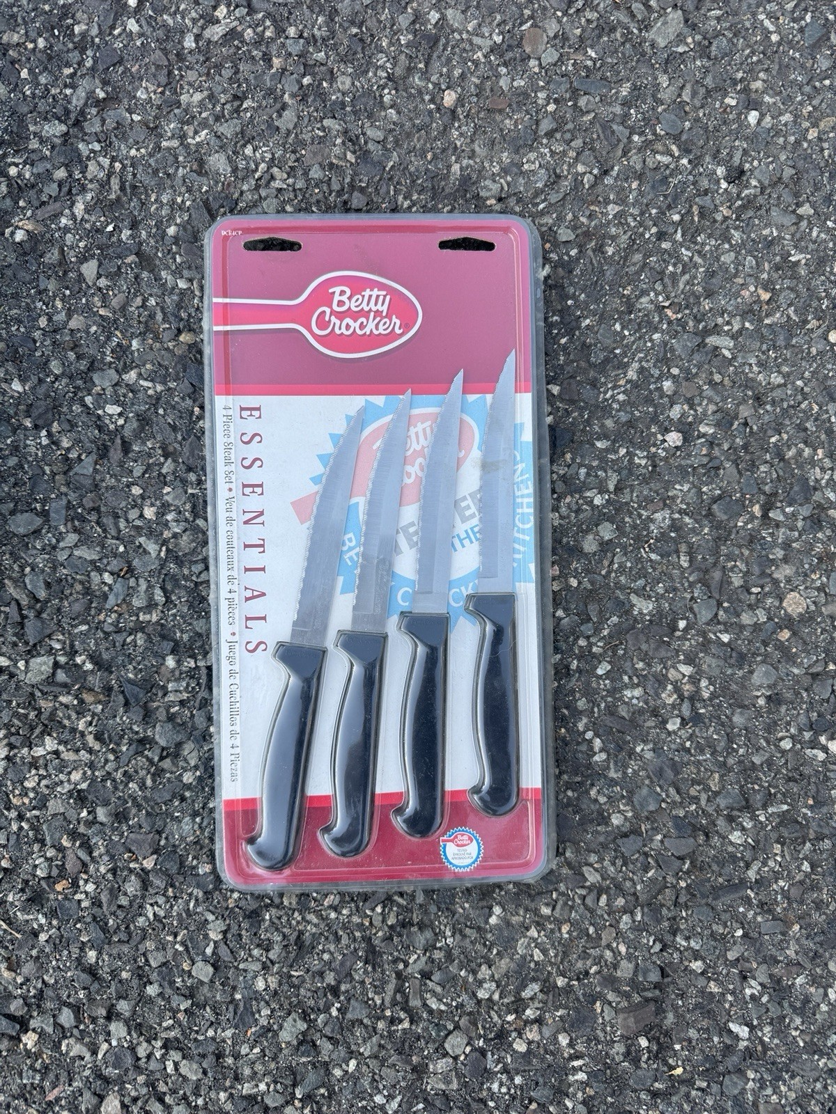 Vintage Betty Crocker Steak Knives Kitchen Cutlery - New in Original Pack Vintage Betty Crocker Steak Knives Kitchen Cutlery - New in Original Pack