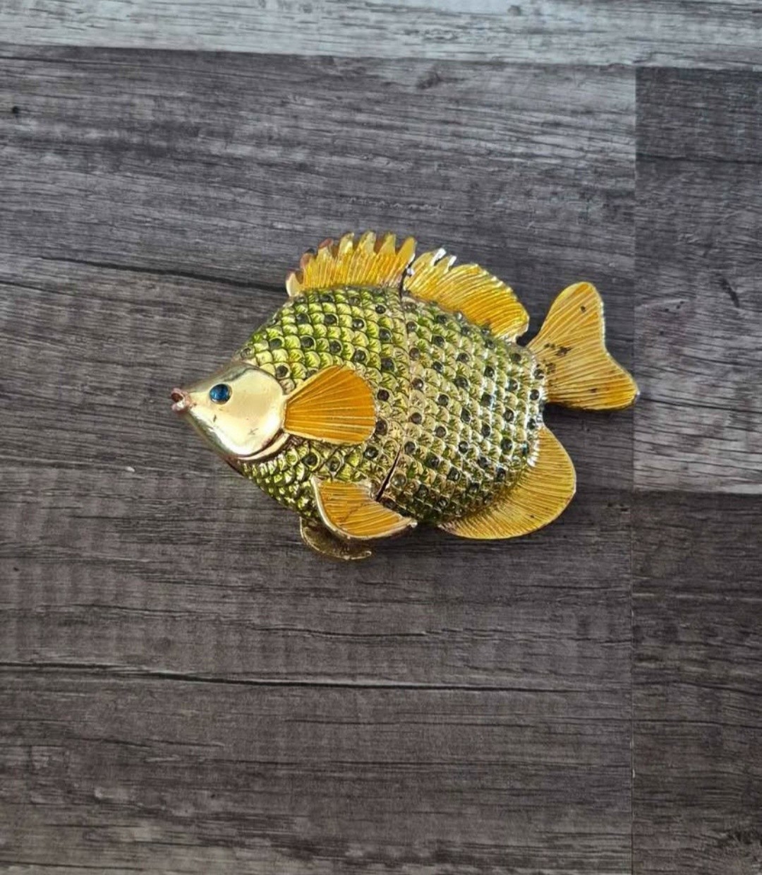 • Vintage Two\'s Company PESCI Jeweled Fish Trinket Box Crystal Enameled Gold