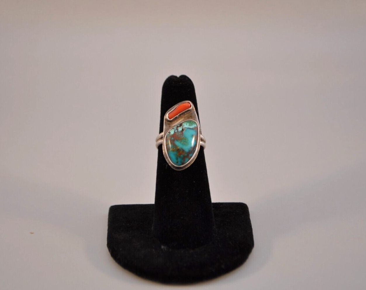 Old Pawn Navajo Sterling Silver Ring - Turquoise/ Coral Size 5 1/2