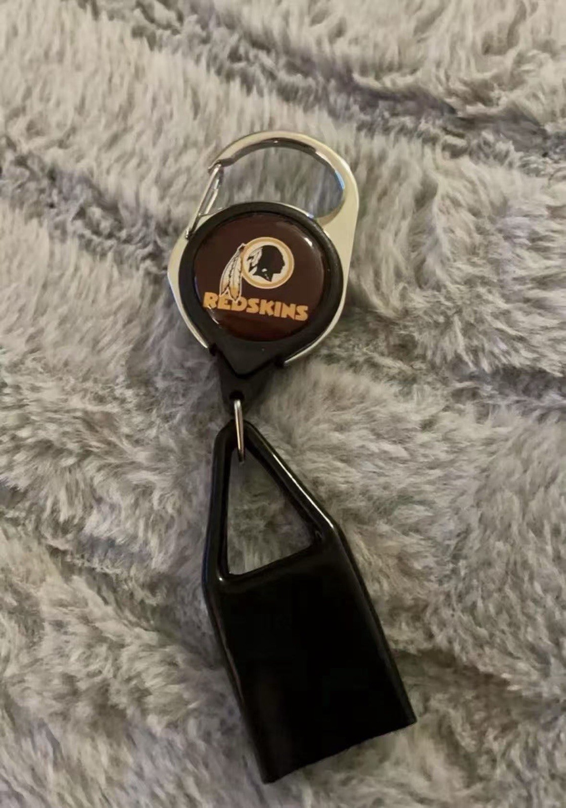Washington Redskins 24” Retractable Lighter Holder Leash Carabiner Clip Keychain