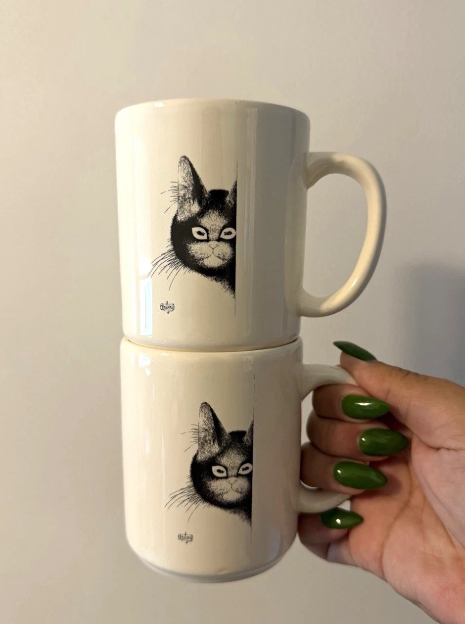 vintage 1998 A. Dubout french “sweet eyes” cat face ceramic mug Set of 2