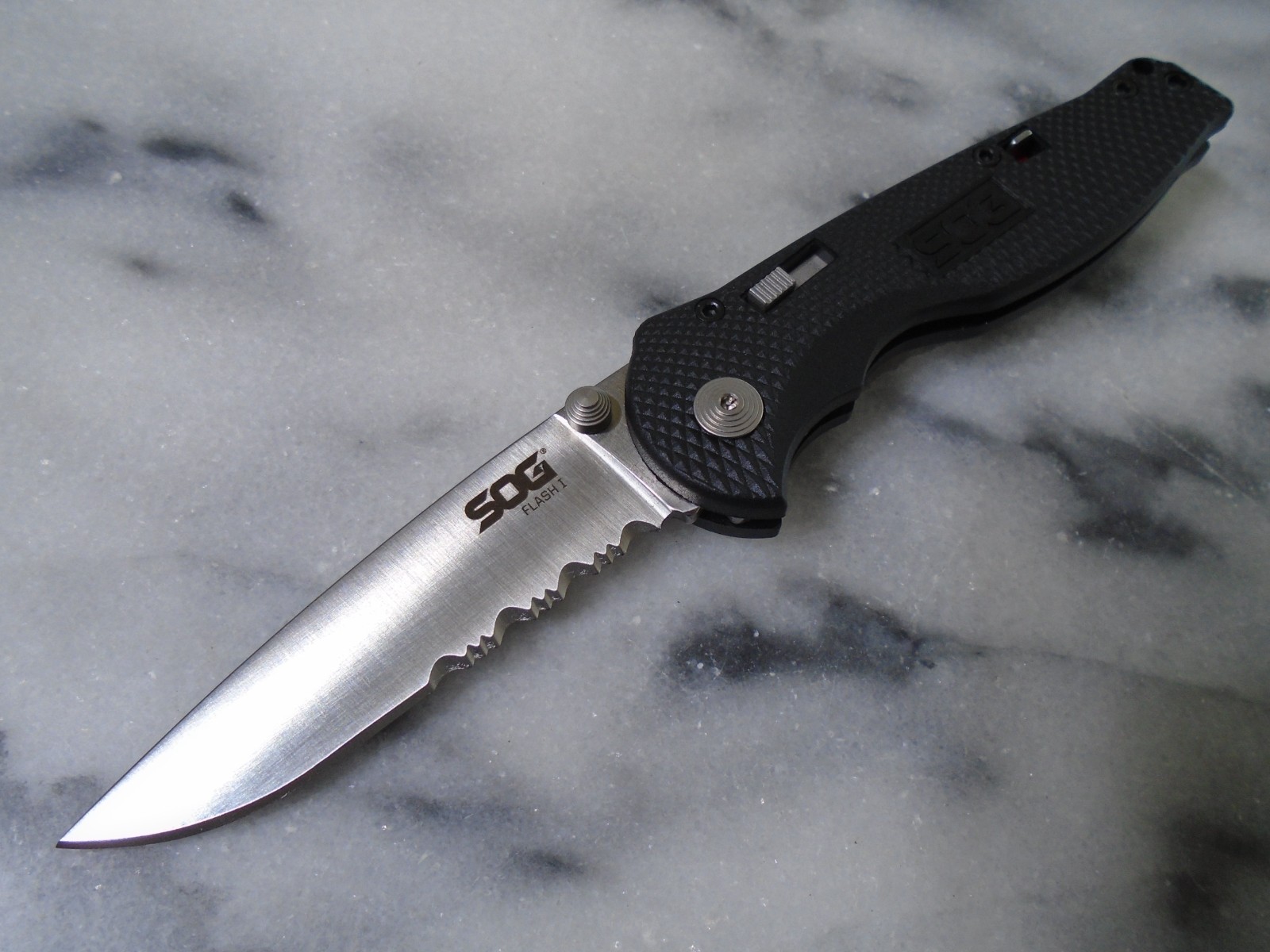 SOG Flash I Assisted Open Pocket Knife Slide Lock Folder 56-57 Aus-8 SOG-FSA-97