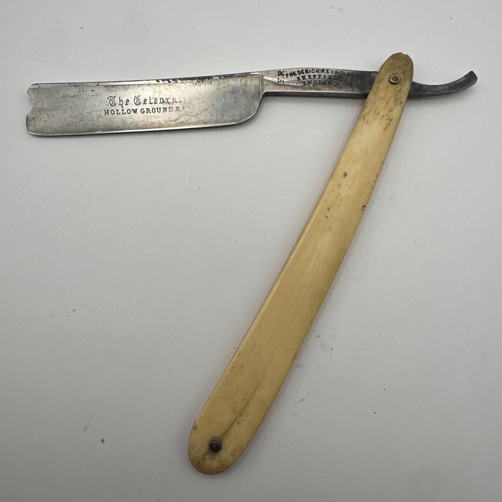 Vintage Frederick Reynolds Sheffield Straight Razor Barber\'s Notch Shave Ready Vintage Frederick Reynolds Sheffield Straight Razor Barber\'s Notch Shave Ready