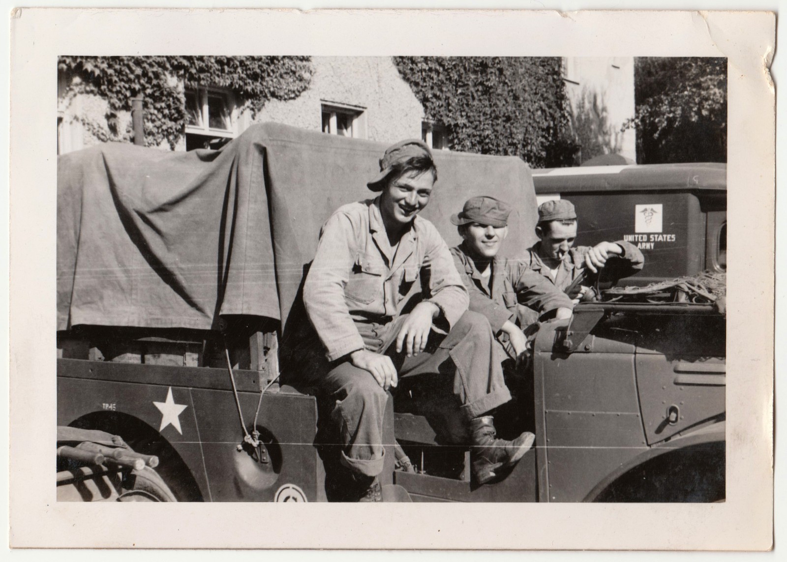 c1950s US Army 3 Soldiers Jeep Medical Unit 6th Armored Cavalry Photo