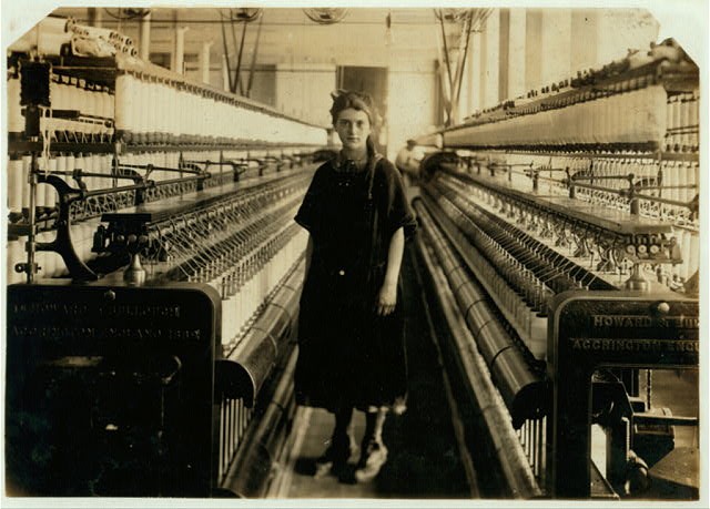 Photo:Fall River Massachusetts Girl Between Looms 1916 Textile Mill Worker
