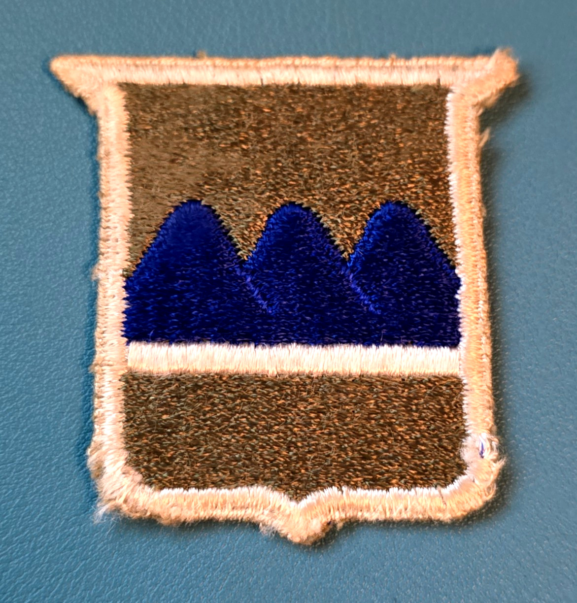 80th Infantry Division Patch- Dark Blue Mountains-Cut Edge--Vintage WWII/2