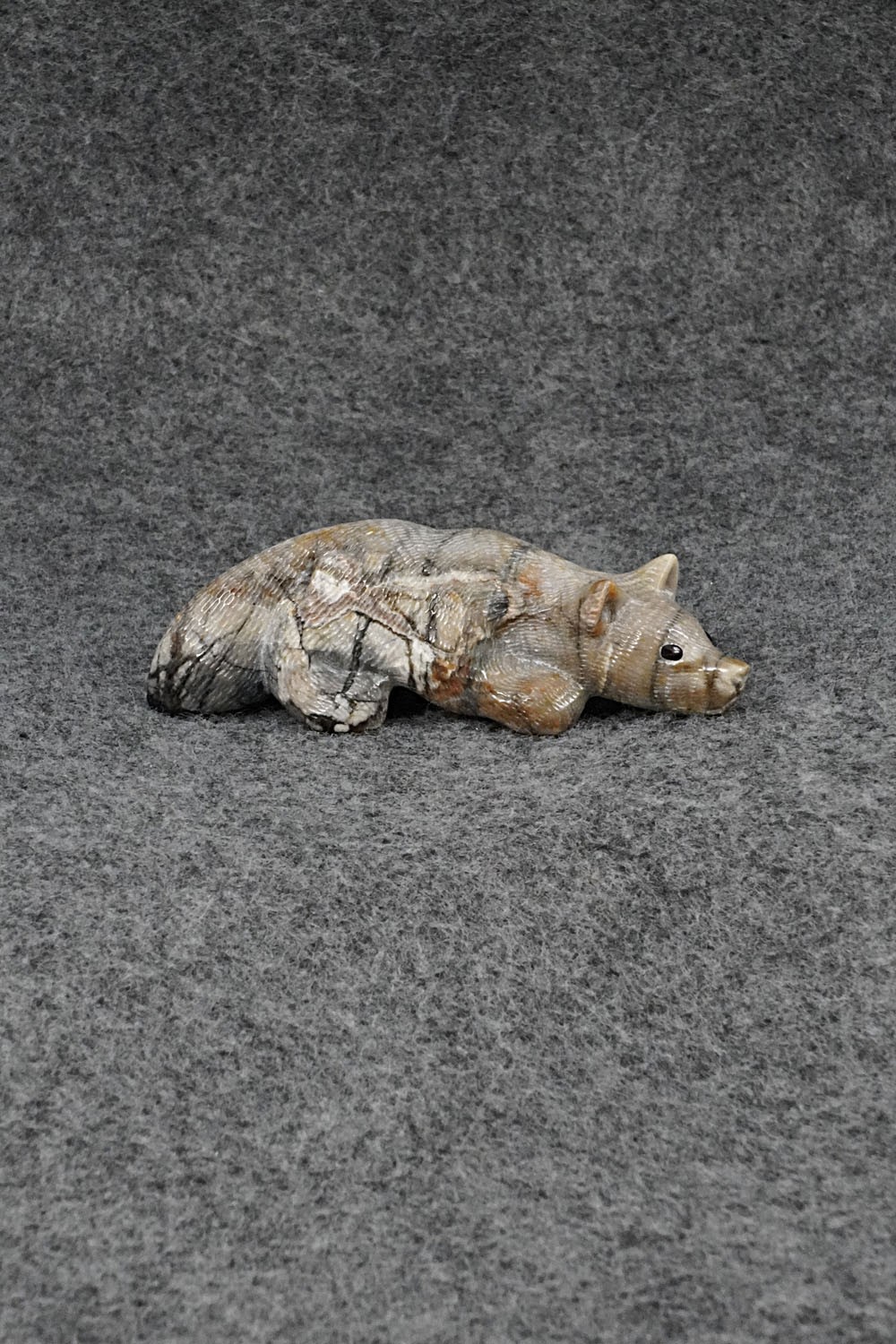 Badger Zuni Fetish Carving - Randy Lucio Badger Zuni Fetish Carving - Randy Lucio