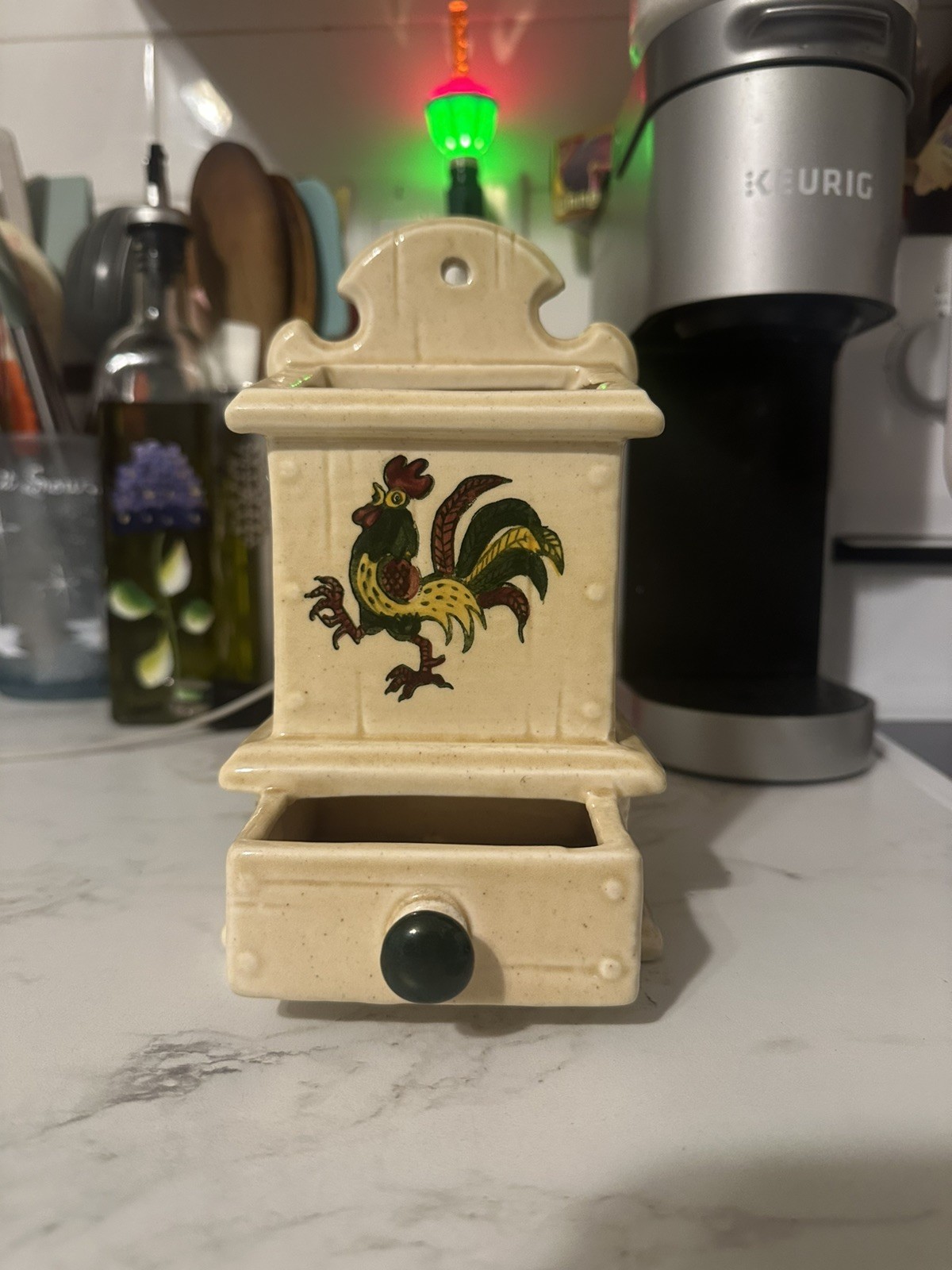 Vintage Metlox Poppytrail Ceramic Red Rooster Pattern Wall Mounted Match Holder Vintage Metlox Poppytrail Ceramic Red Rooster Pattern Wall Mounted Match Holder
