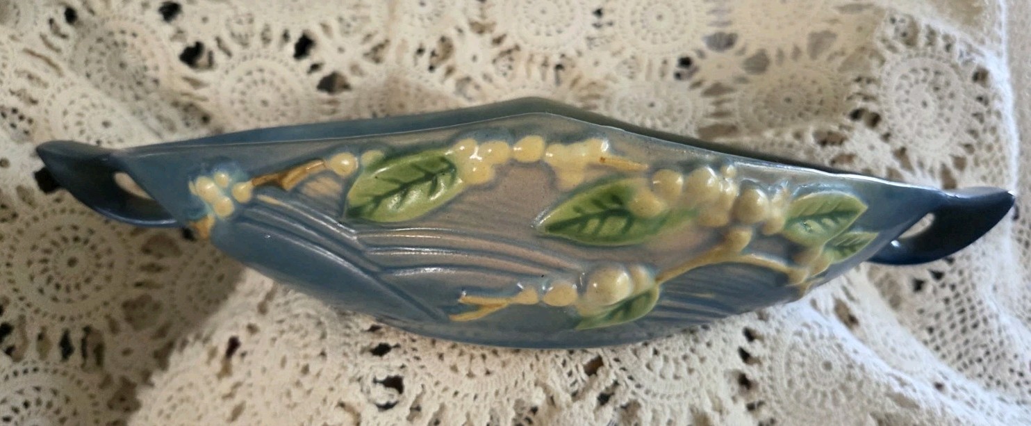 Antique Roseville Snowberry blue console bowl 1BL1-10 made in 1946 Antique Roseville Snowberry blue console bowl 1BL1-10 made in 1946