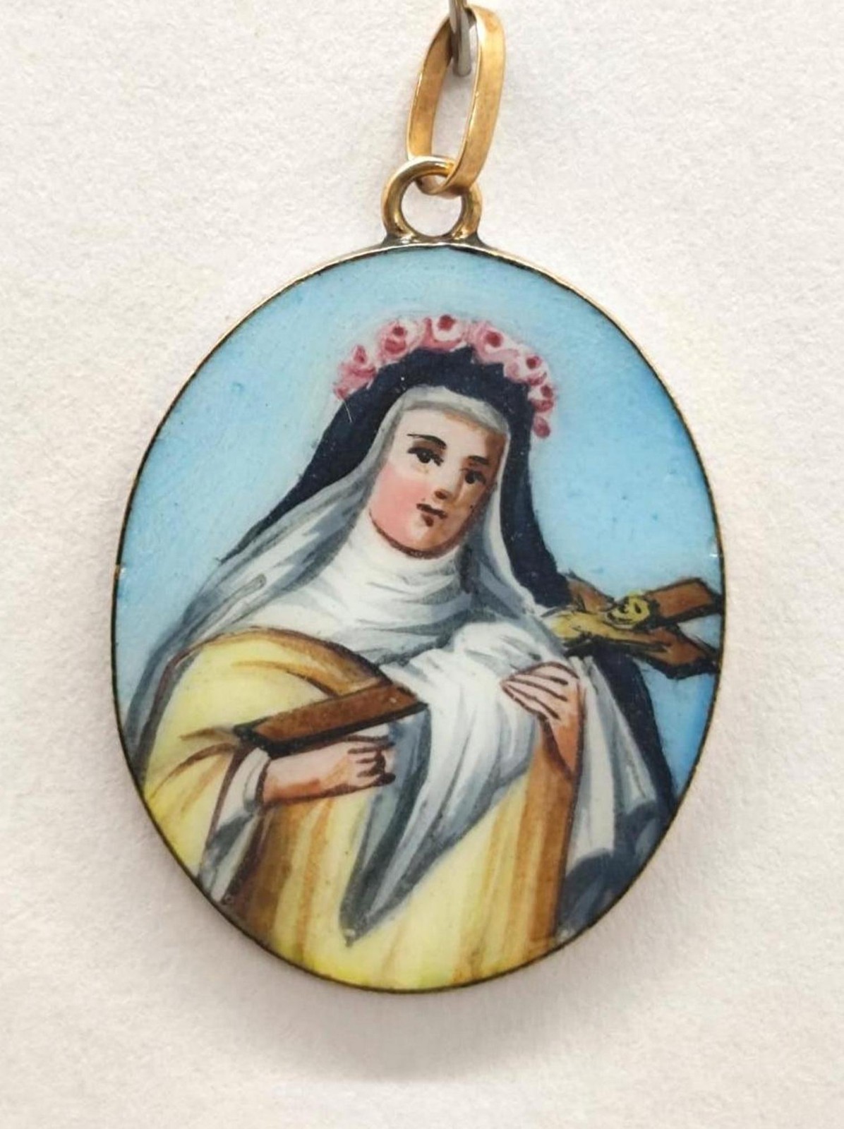 RARE ANTIQUE 1900s HAND PAINTED ENAMEL and 9ct. GOLD CATHOLIC MEDAL-1.37\