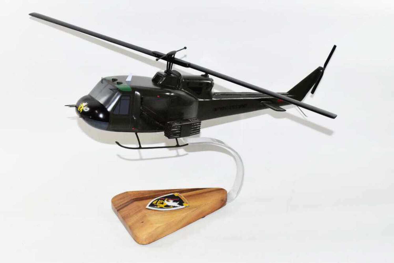Bell® UH-1B Huey, Aerial Artillery, 16\