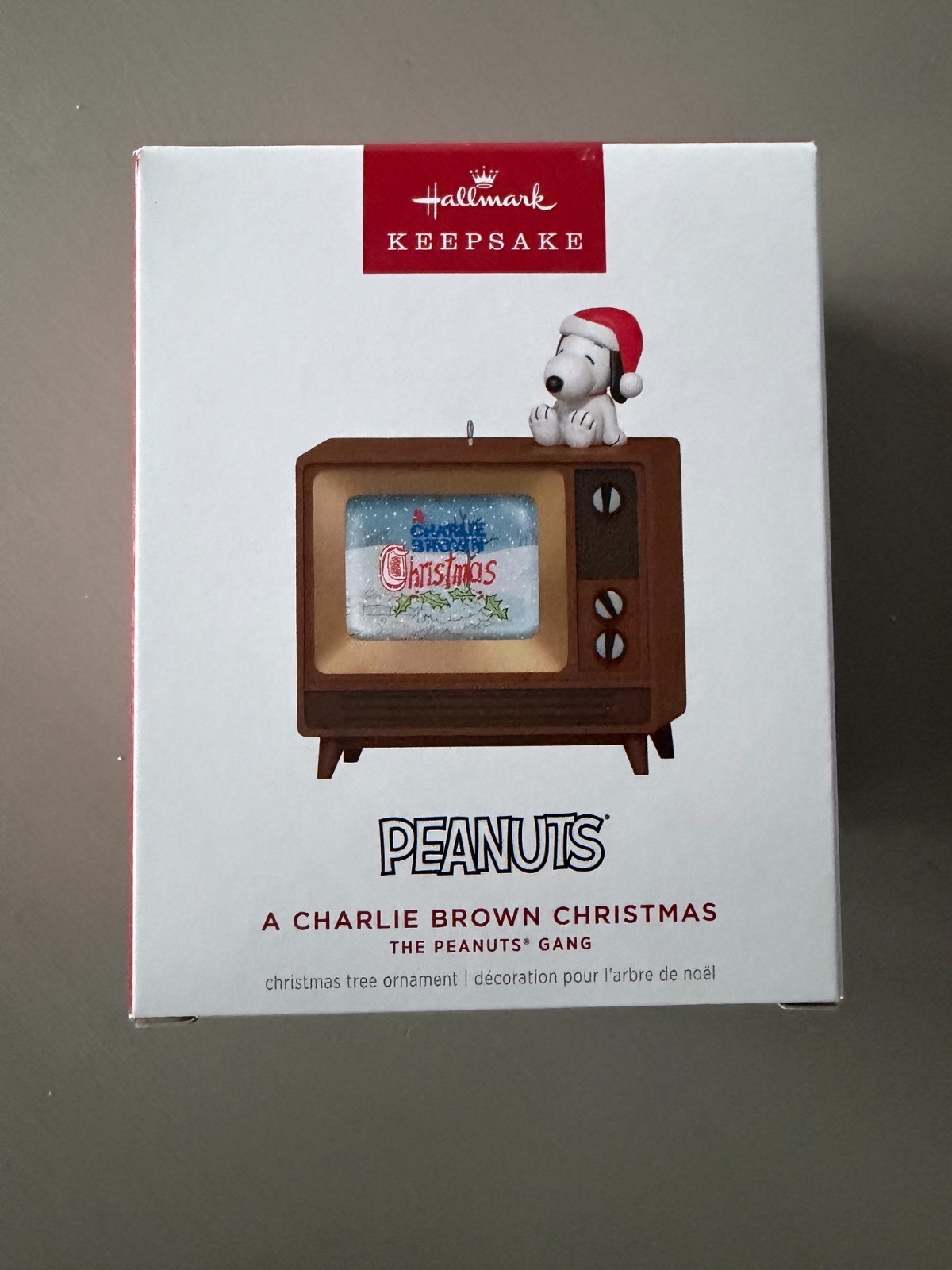 Hallmark 2026 Peanuts A CHARLIE BROWN CHRISTMAS Magic Ornament NEW