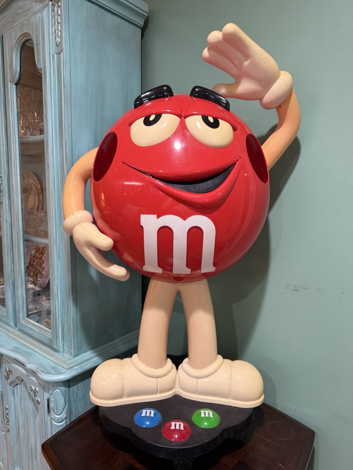 M&M\'s Red Character Display Figure On Wheels M&M Character 41\