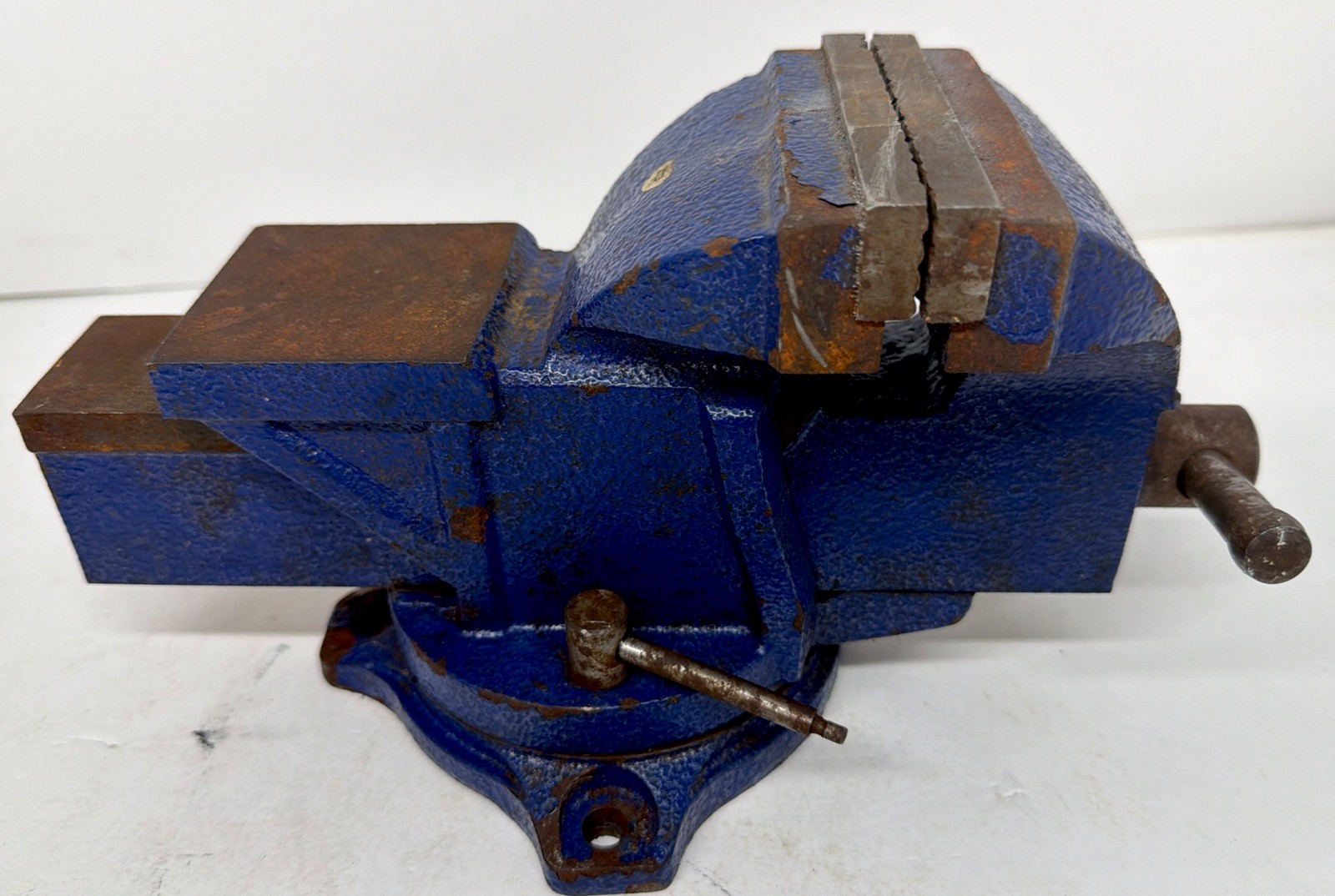 Vintage Wilton Blue Jaws Swivel Base Bench Vise Mount Vintage Wilton Blue Jaws Swivel Base Bench Vise Mount