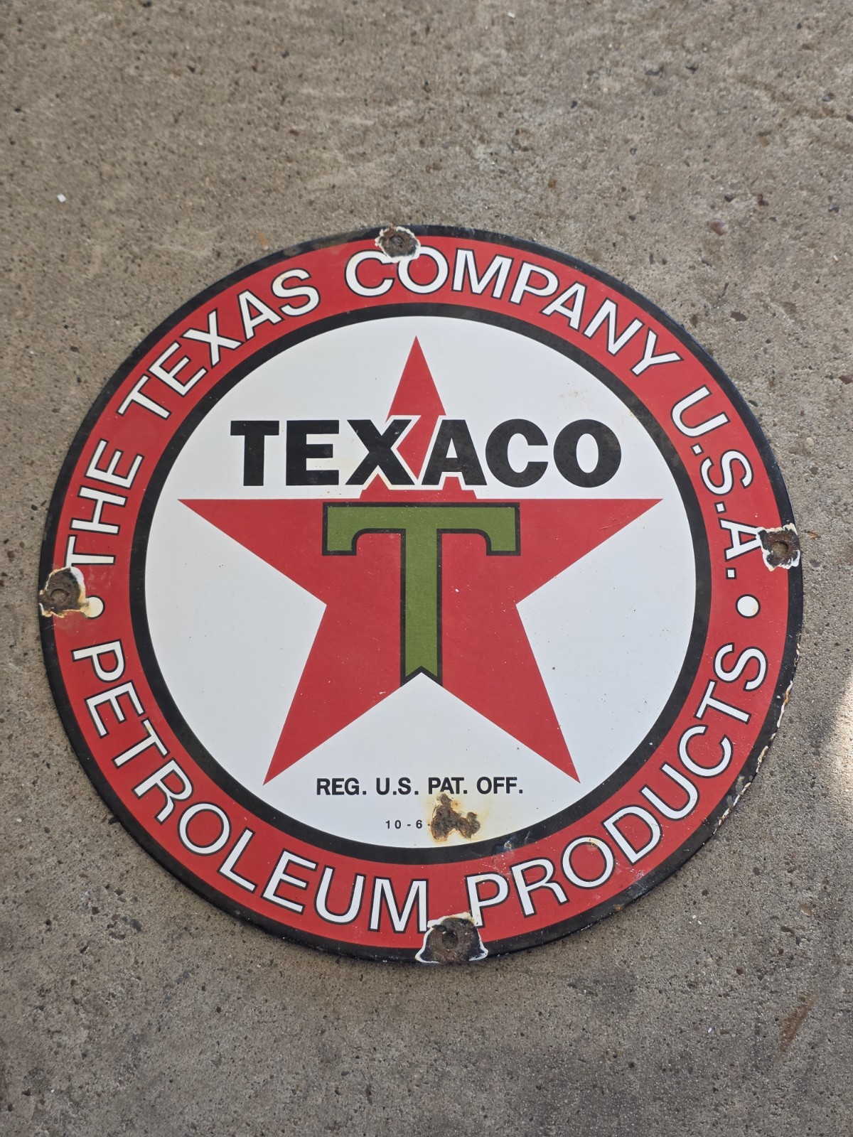 VINTAGE TEXACO GASOLINE PORCELAIN GAS STATION PUMP SIGN. 12 VINTAGE TEXACO GASOLINE PORCELAIN GAS STATION PUMP SIGN. 12