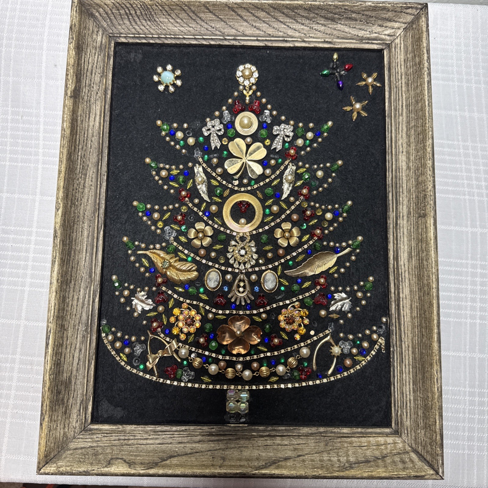Costume Jewelry Art Christmas Tree Framed Velvet Vtg 11 x 14 *READ Costume Jewelry Art Christmas Tree Framed Velvet Vtg 11 x 14 *READ