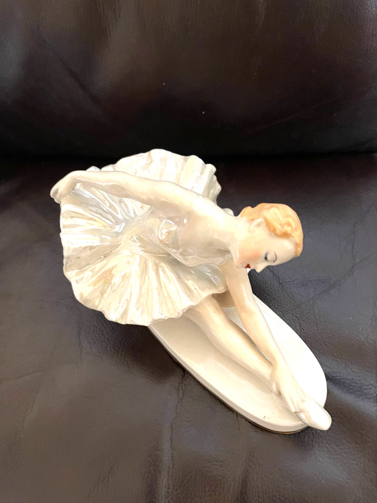DYING SWAN  BY SYCHEV  PORCELAIN  BALLERINA  FIGURINE   STATUETTE    VINTAGE