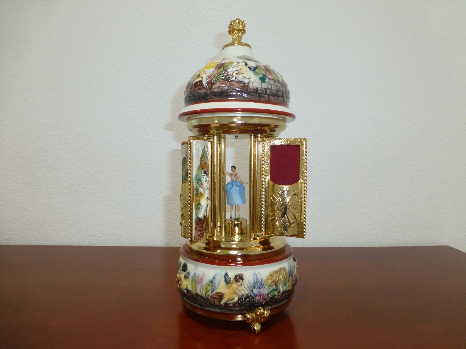 Vintage Swiss Reuge Dancing Ballerina Music Box Carousel Porcelain Items Holder