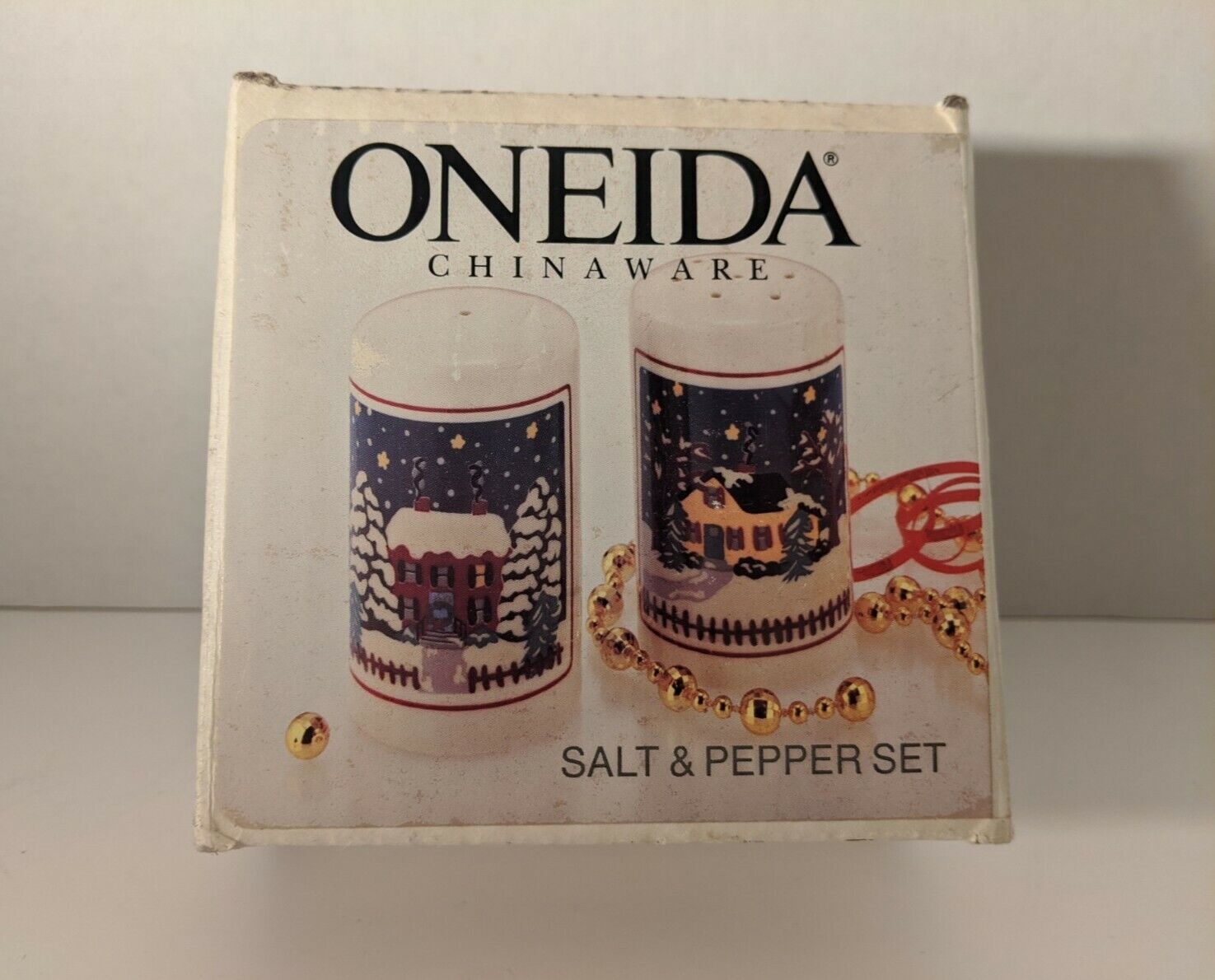 Vintage Oneida Chinaware Salt and Pepper set New open box 