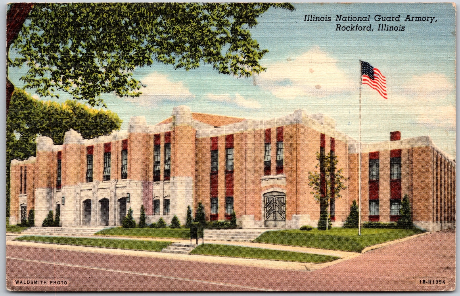 Rockford Illinois IL, 1945 National Guard Armory, Lawn, Street, Vintage Postcard Rockford Illinois IL, 1945 National Guard Armory, Lawn, Street, Vintage Postcard