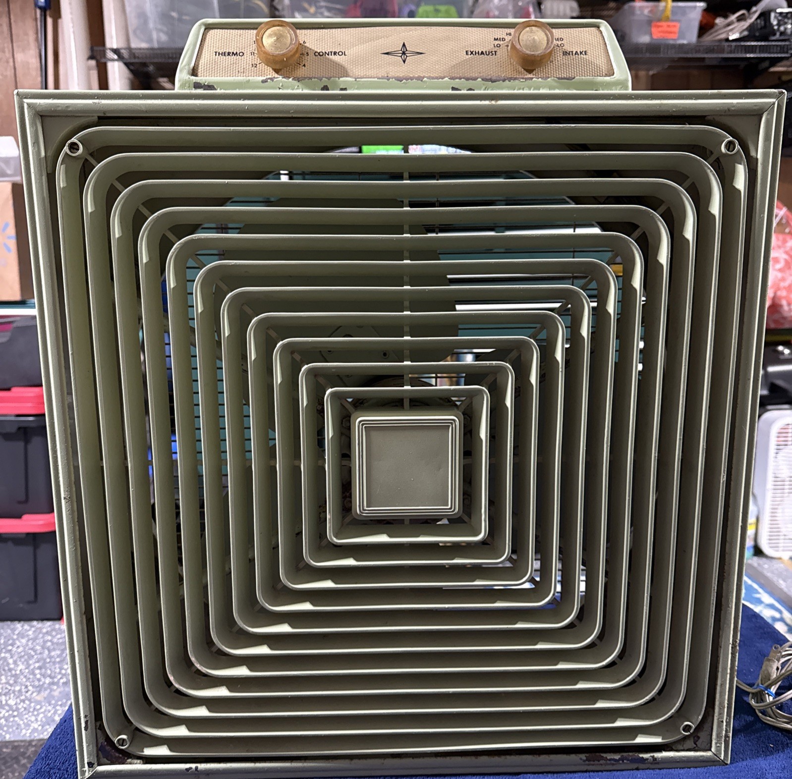 Vintage Lakewood Metal Box Fan Mid Century Modern Green