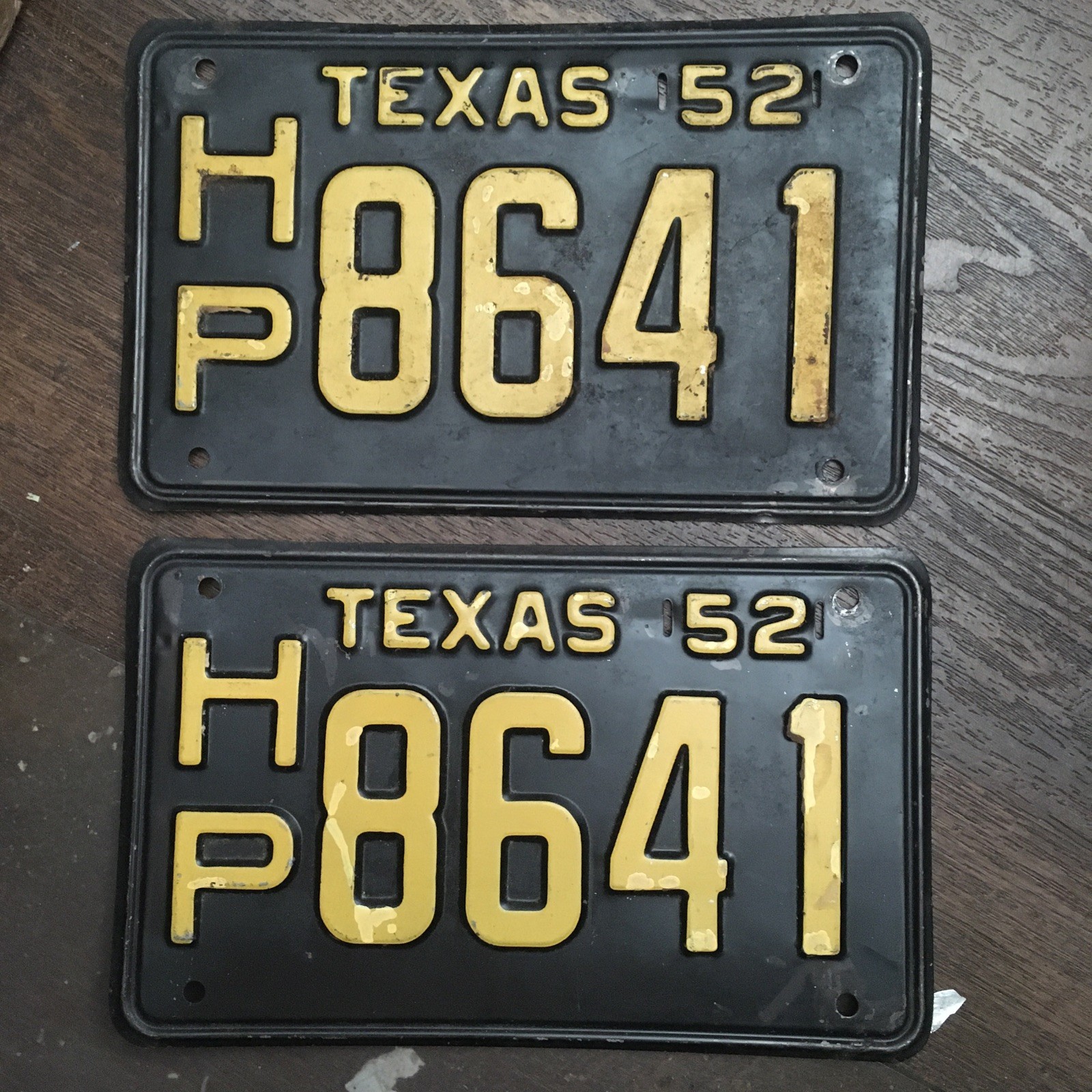 TEXAS LICENSE PLATE PAIR. 1952,Never Rusty , Ships Fast , $98
