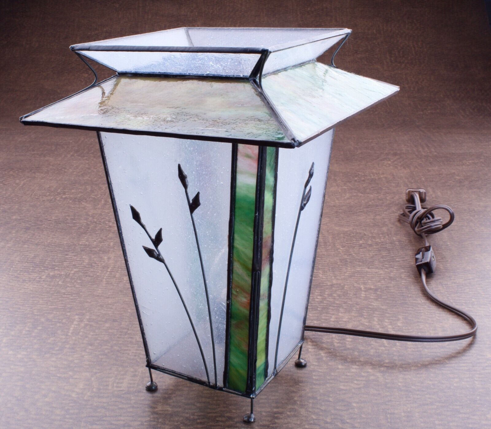 Handmade Stained Glass Table Lamp 