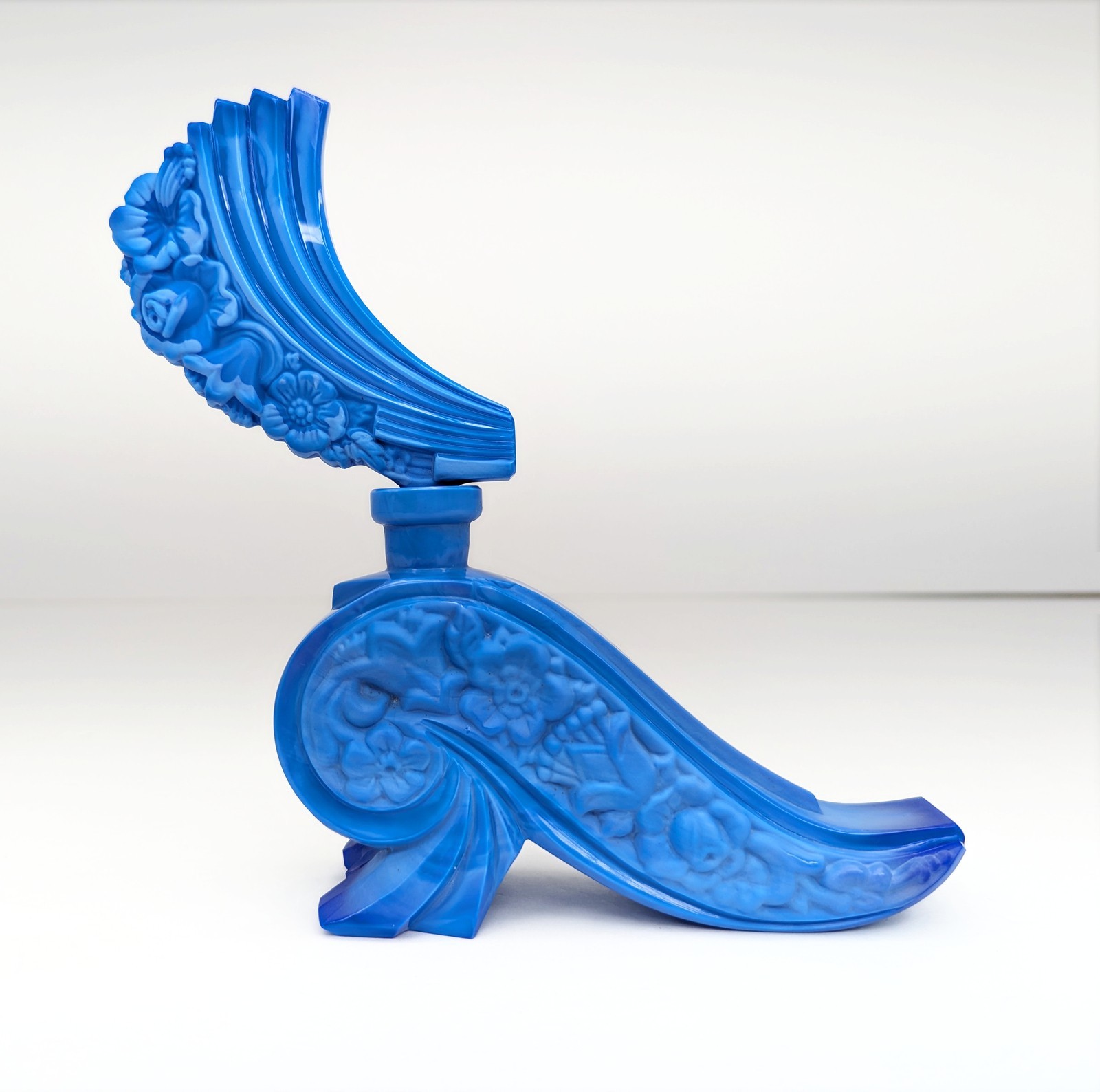 Vintage J Pesnicak Czech Brigh Blue Glass Floral Cornucopia Large Perfume Bottle