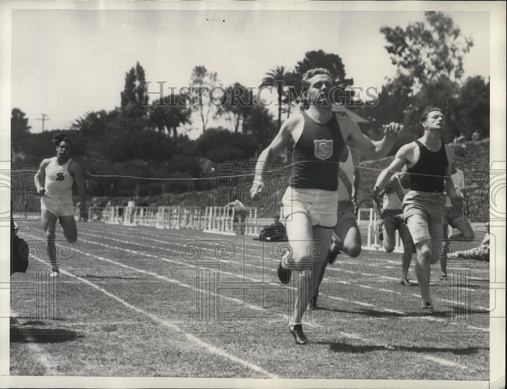1934 Press Photo Frank Wykoff beats Don Plumb at Open track meet, Santa Barbara
