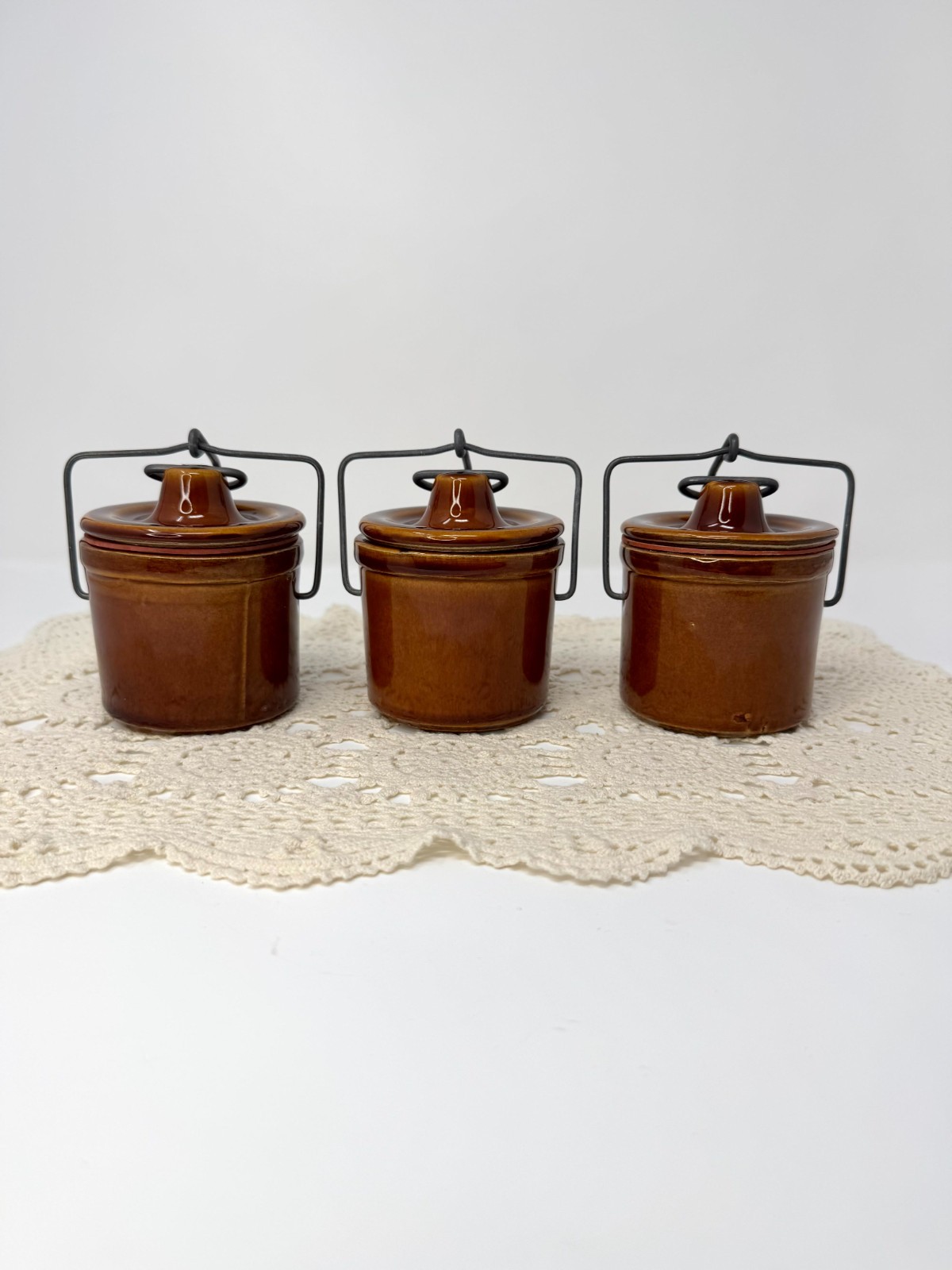 Vintage Brown Stoneware Bean Pots Crocks Lids Wire Bail Handles Set of 3