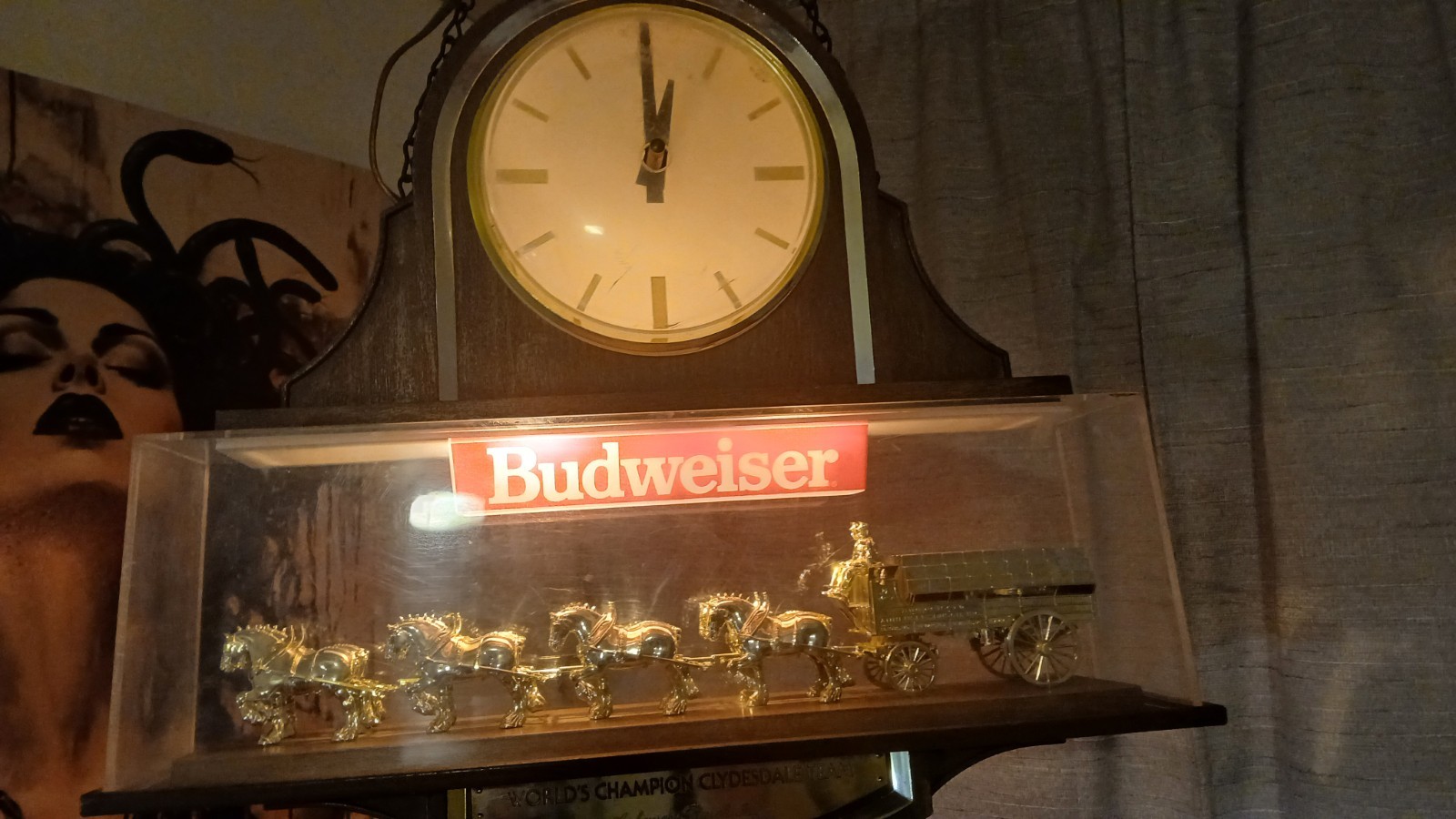 Vintage 1982 Budweiser Lighted Wall Clock Anheuser Busch Clydesdale Team Vintage 1982 Budweiser Lighted Wall Clock Anheuser Busch Clydesdale Team