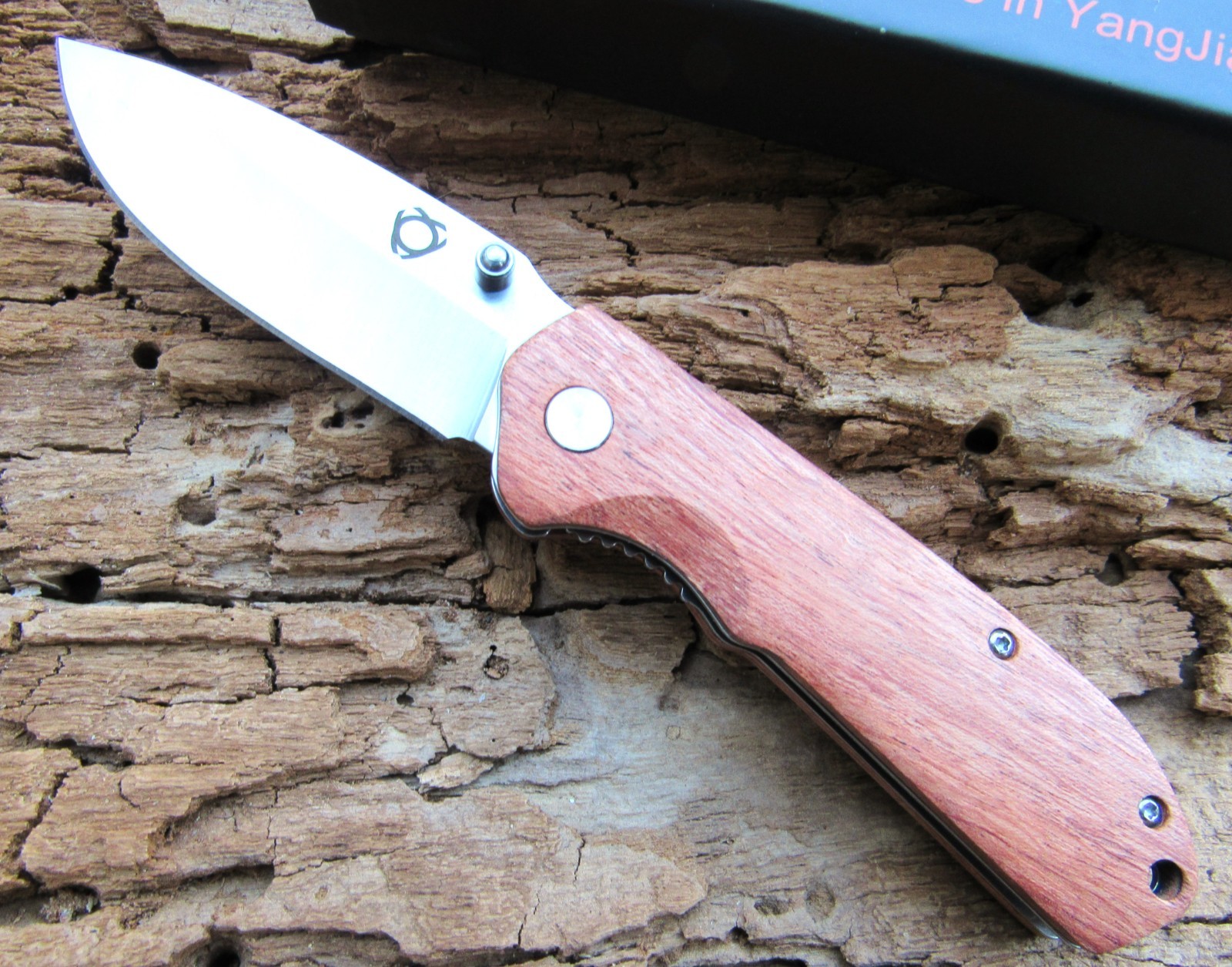 NEW SIXLEAF WOOD FOLDING KNIFE -LINERLOCK -DUAL THUMBSTUDS