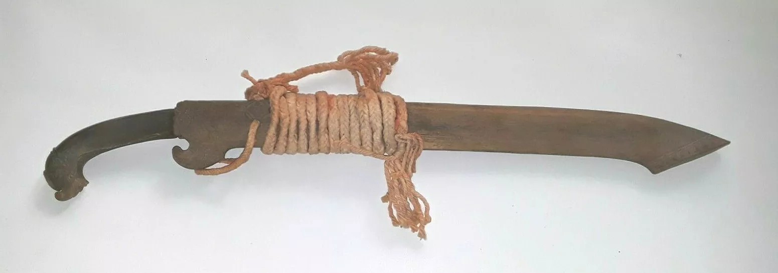 Ginunting Antique Sword Jade Balato Indonesian Philippine Filipino Moro Scabbard Ginunting Antique Sword Jade Balato Indonesian Philippine Filipino Moro Scabbard