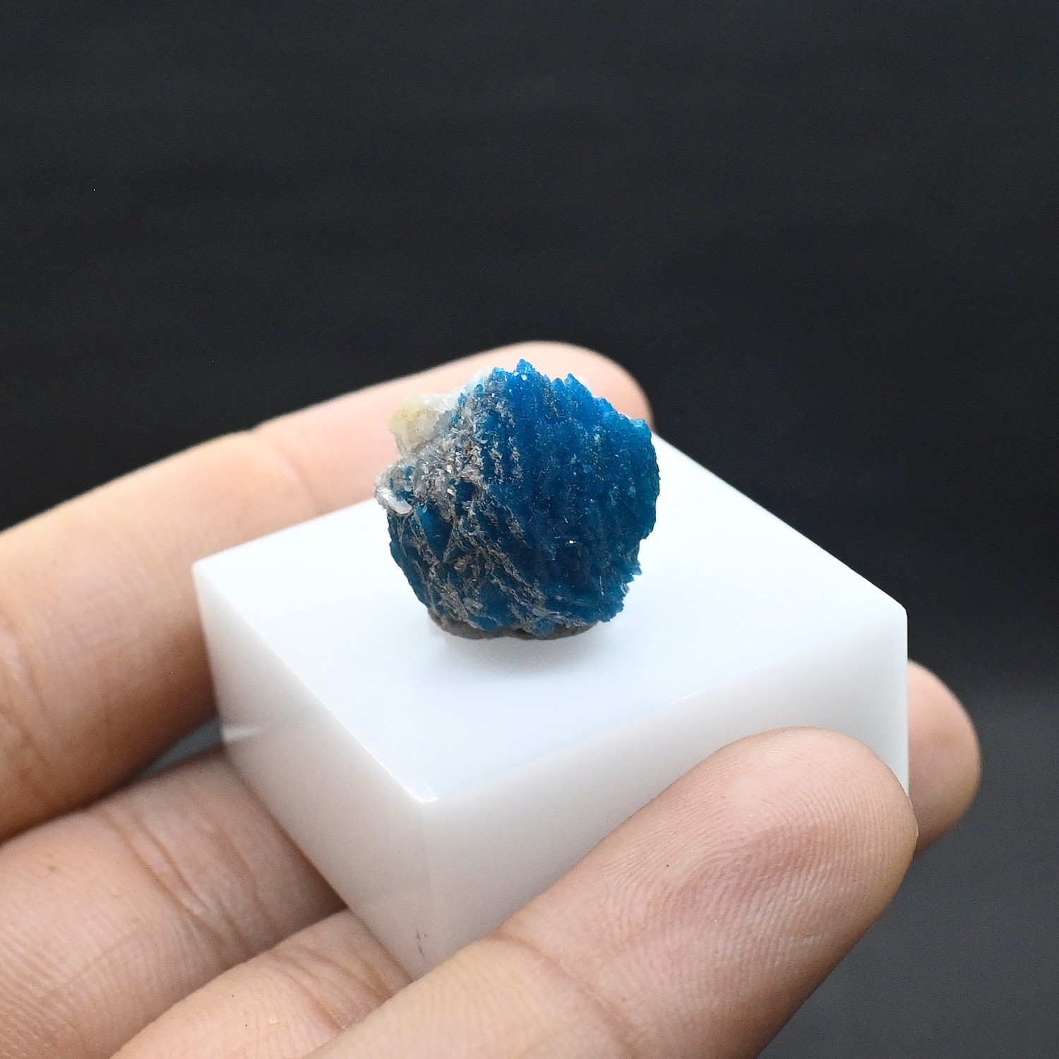 Mineral specimen of Cavansite  (non precious natural stone) # 4516