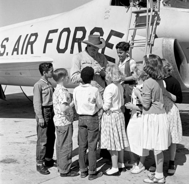 TV actor James Arness was invited by US Air Force Recruiting to ta- Old Photo 4