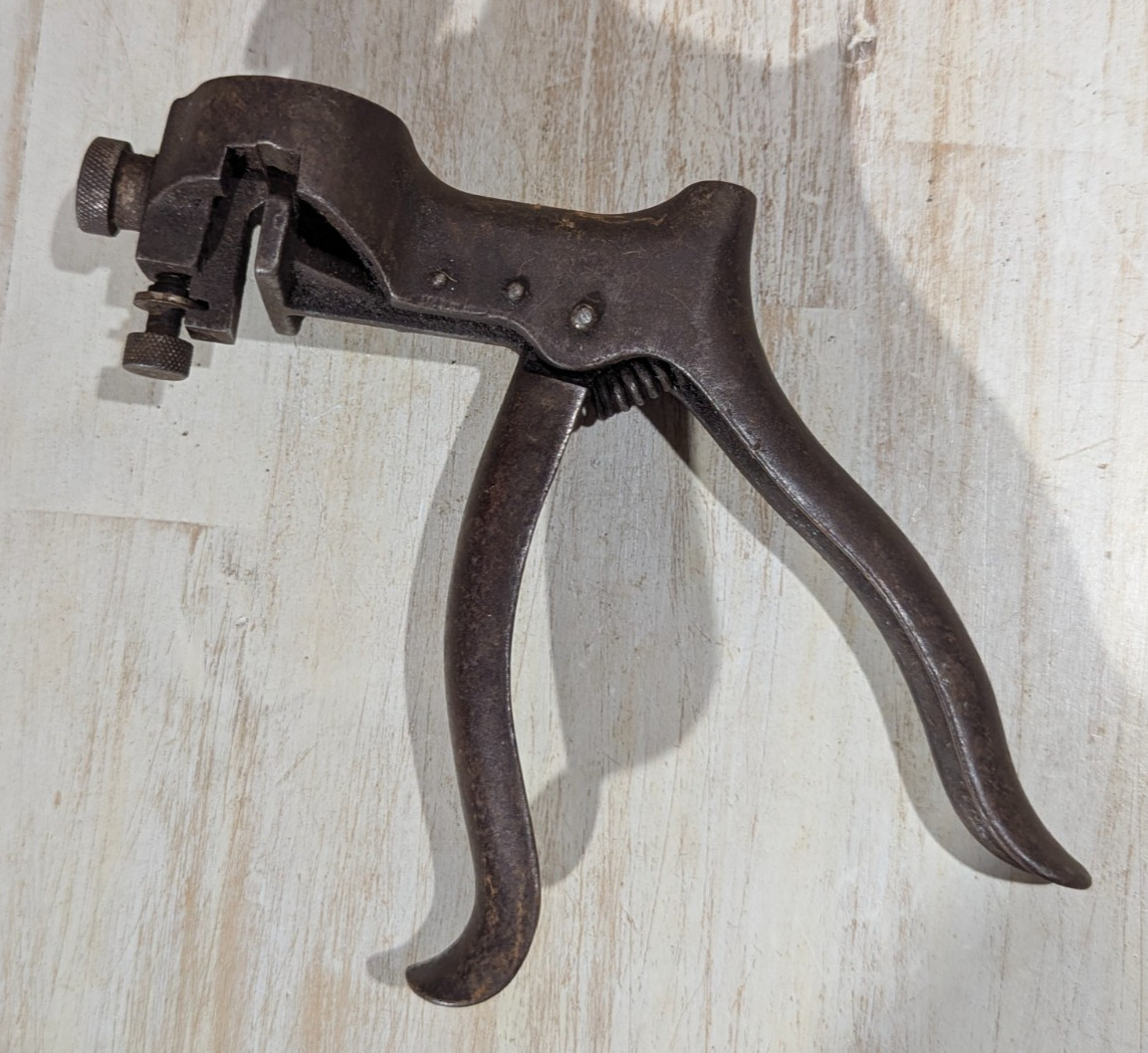 Antique STANLEY No 42 Hand Saw Tooth Set Pistol Grip Made in USA, Iron