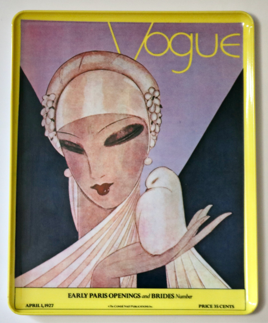 VOGUE magazine 1927 print vintage plastic tray Made in Italy VOGUE magazine 1927 print vintage plastic tray Made in Italy