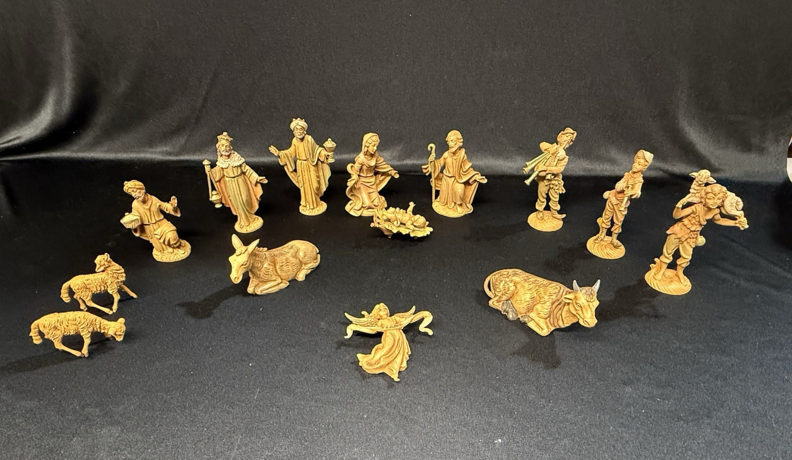 Vintage Fontanini 14-Piece Nativity Set Made in Italy Wise Men Shepherd and more