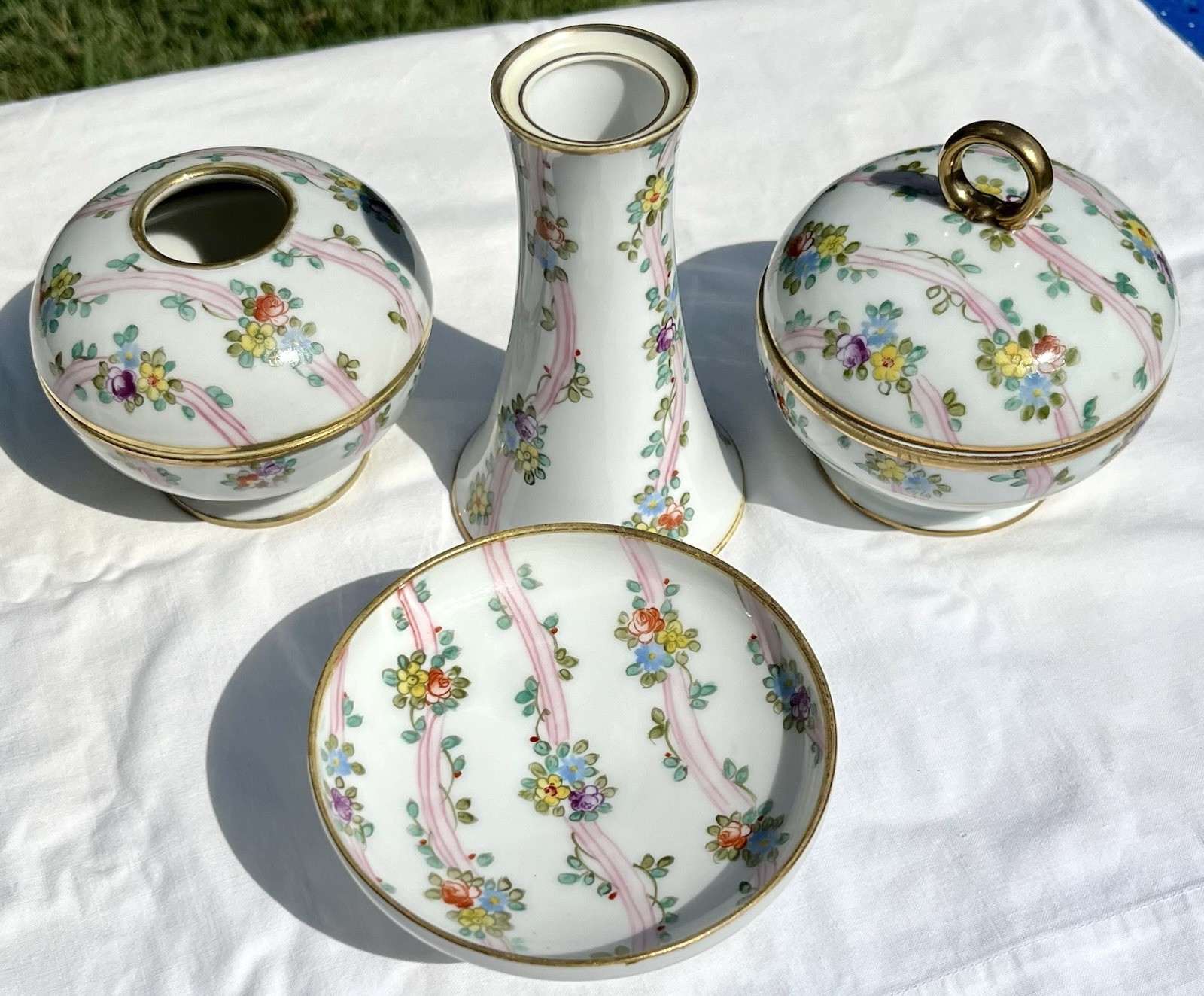 Antique Nippon Dresser/Vanity Set 1891-1921 Wonderful Condition